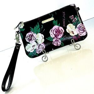 Betsey Johnson NWOT Charging Black Floral Wristlet Clutch
